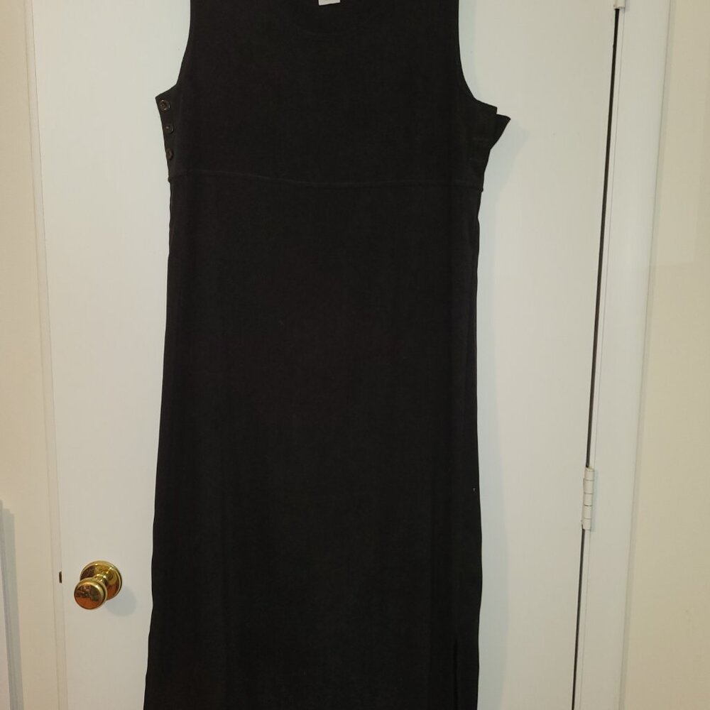 Mary McFaddin Black Suede Embroidered Dress. Size M(8/10)